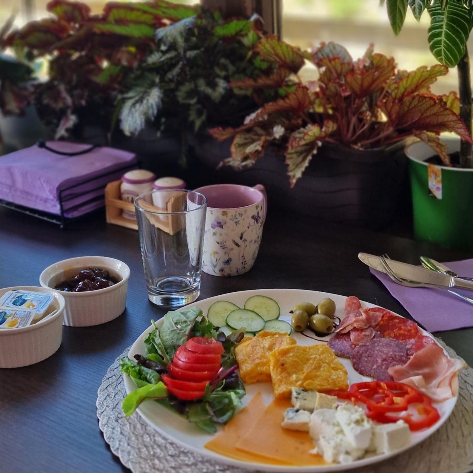 ホテル Provence スチャヴァ エクステリア 写真